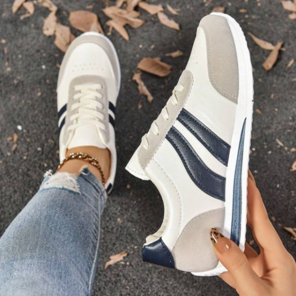 Carolyn | Women's Comfort Lace Sneakers