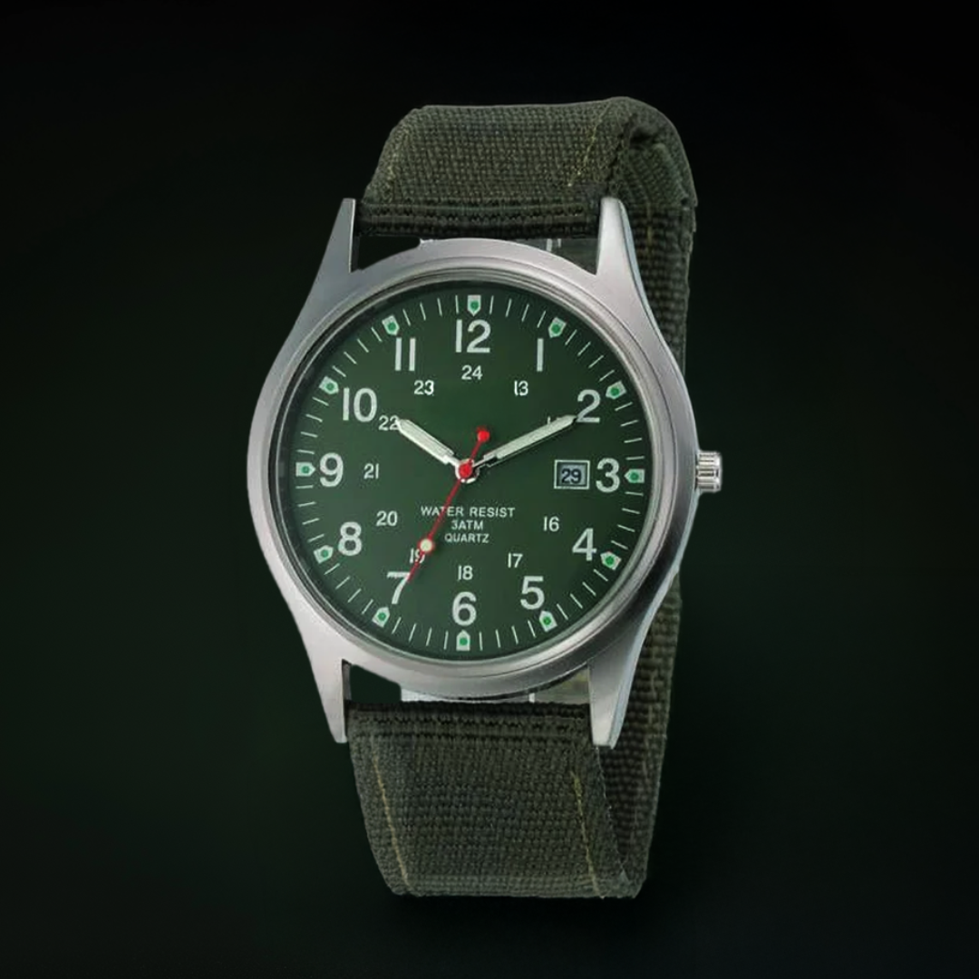 Casual wristwatch inspired by military watches